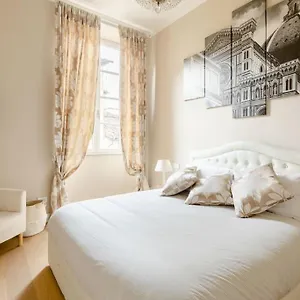 Apartment Duomo Luxury With View, Florence